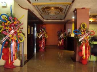 C & L Sea View Hotel