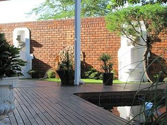 Hostal Aristo Manor