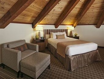 Hotel Half Moon Bay Lodge