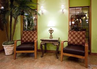 Holiday Inn Express Hotel & Suites Hesperia