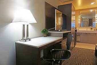 Hotel Crescent Bay Inn