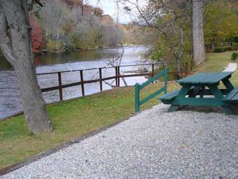 Hotel Riverbend Lodging