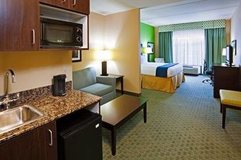 Holiday Inn Express Hotel & Suites Newport South