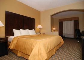 Hotel Comfort Suites Near Stonebriar Mall