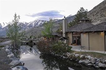 David Walley's Resort Hot Springs & Spa