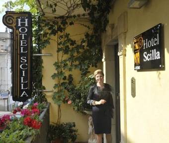 Hotel Scilla