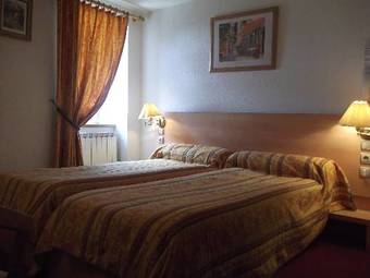 Hotel Logis Auberge De L'isard