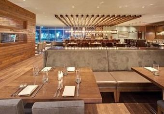 Crowne Plaza Hotel Glen Ellyn/lombard