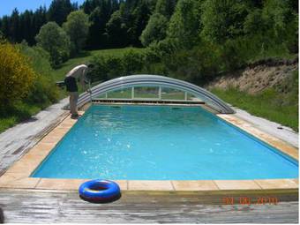 Hostal Cabanes Et Yourtes De La Vall�e De L'ance