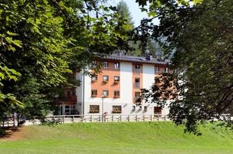 Residence Hotel Candriai Alla Posta