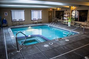 Posada Red Roof Inn & Suites Of Muskegon Heights