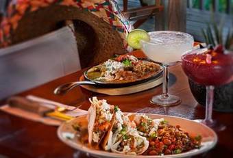 Pavilions And Pools Villa Hotel