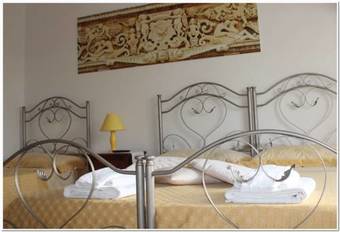 Hostal B&B La Porta D'oriente