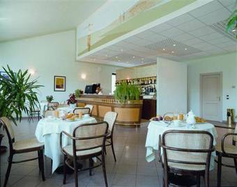 Serravalle Golf Hotel