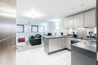 Room Space Service Apartments ? New Manor House