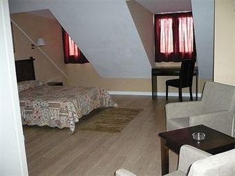 Apartahotel Villa De Parla