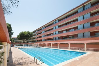Apartamentos Salles Beach