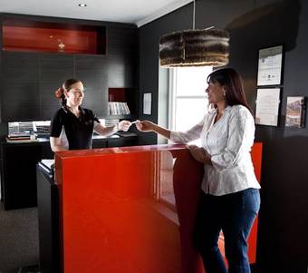 Motel Coachmans Inn Warwick