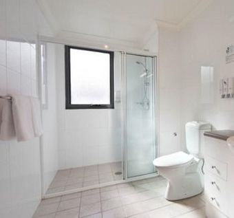 Hotel Leisure Inn Spires