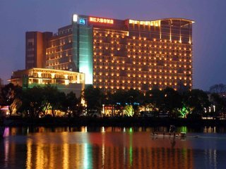 Hotel Lijiang Waterfall