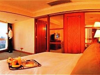 Crowne Plaza Nanjing Hotel & Suites