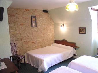 Hotel Logis Le Puits Dor�