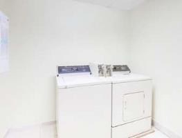 Super 8 Motel - Colby