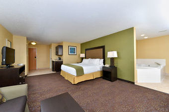 Holiday Inn Express Hotel & Suites Charlotte