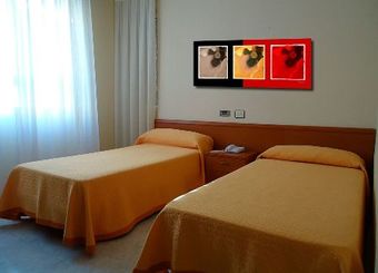 Hotel Madrid (santiago De La Ribera)