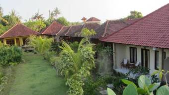 Hostal Lembongan Tropical
