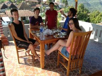 Bed & Breakfast Meme Royak Homestay