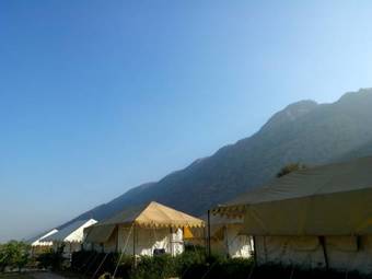 Hotel Foot Hills Camps & Resorts