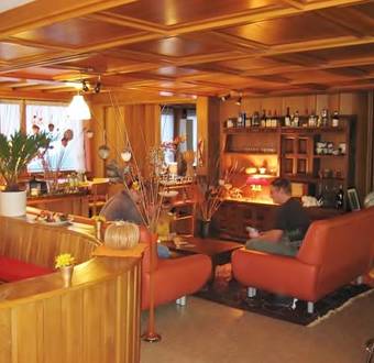 Bed & Breakfast Heidi-guesthouse-amden