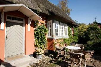 Two-bedroom Holiday Home In Juelsminde 1