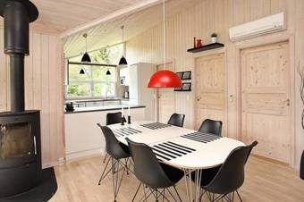 Four-bedroom Holiday Home In �lb�k 2