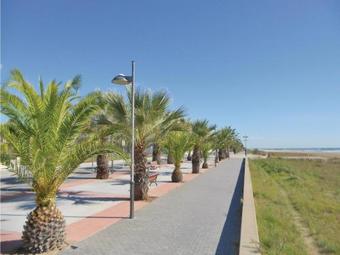 Four-bedroom Holiday Home Cubelles With Sea View 04