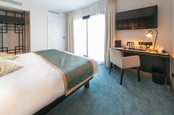 Two-bedroom Holiday Home Degagnac 0 04