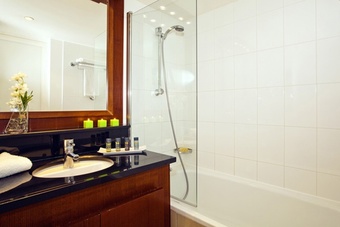 Hotel Residhome Paris Massy