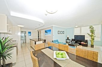 Aparthotel Burleigh Beach Tower