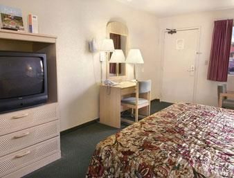 Hotel Howard Johnson Express Inn - Ceres