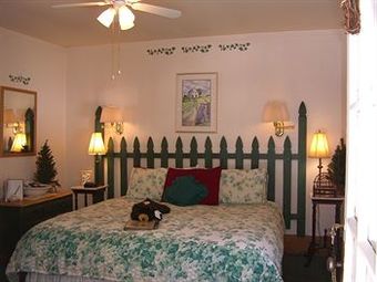 Tahoma Meadows Bed And Breakfast Cottages