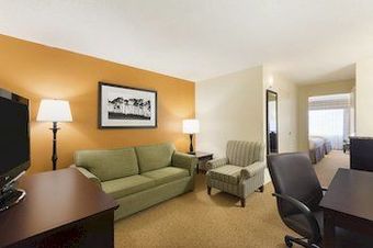 Hotel Country Inn & Suites By Carlson-buford At Mall Of Georgia