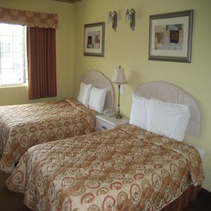 Hotel Glen Capri Inn &suites - San Fernando Rd