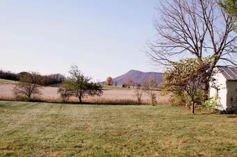 Cave Hill Farm Bed And Breakfast