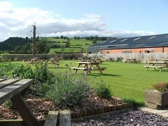 Hostal The Lowfield Inn