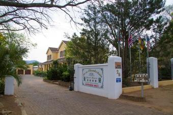 Hostal 26 On Chamberlain Guest House