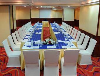 Clifton International Hotel