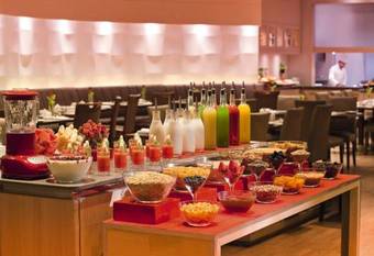 Mövenpick Apartments Bur Dubai