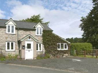 Bwthyn Bach Holiday Cottage