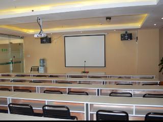 Greentree Inn Guangdongyangjiang Xiping Road Bus Terminal Station Express Hotel